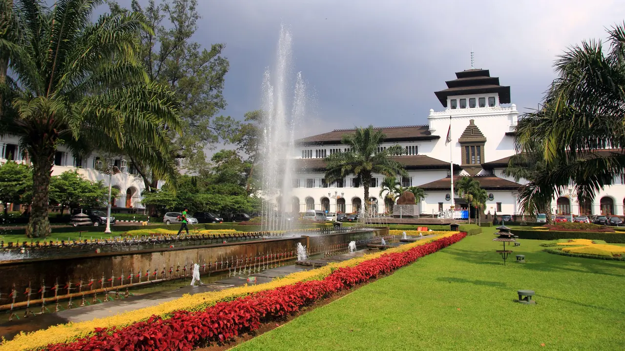 Gedung Sate.