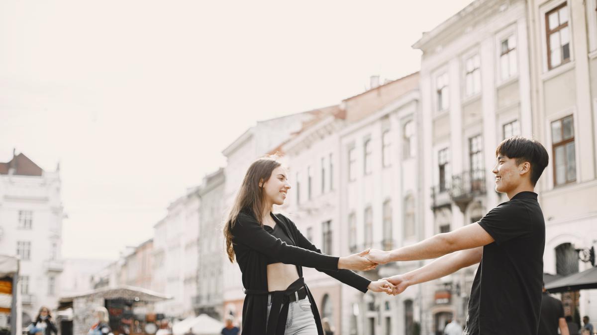 Waspada! Media Sosial dan Kecemburuan: Perangkap Perbandingan dalam Relationship yang Mengikis Cinta