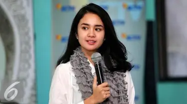 Michelle Ziudith mendapatkan kejutan spesial dari aplikasi Galaxy Gift Indonesia.