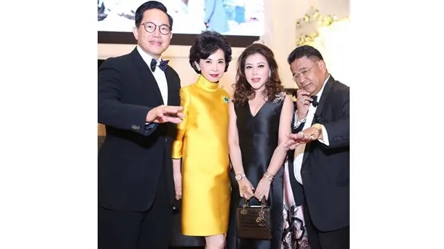 6 Momen Nurbaeny Bareng Hotman Paris, Setia 17 Tahun Jadi Asisten Pribadi