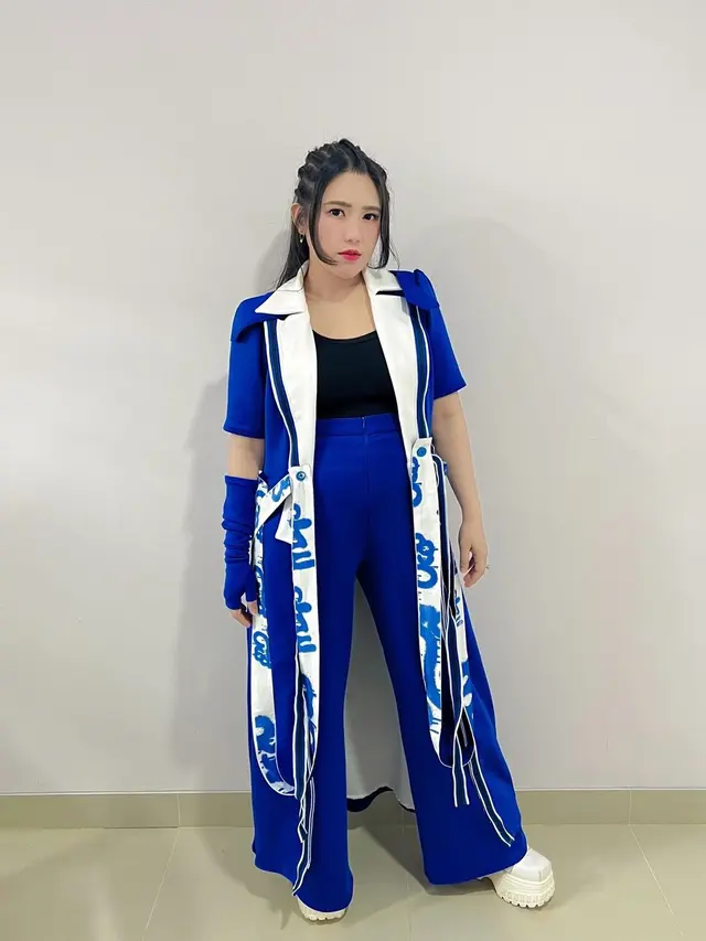 6 Potret Via Vallen dengan Rambut Cornrow, Bikin Pangling