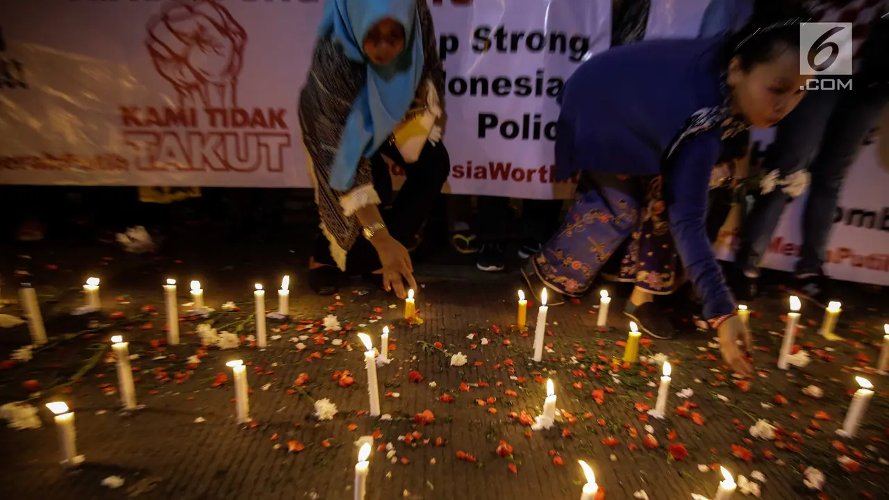 Aksi Nyala Lilin di Lokasi Bom Kampung Melayu