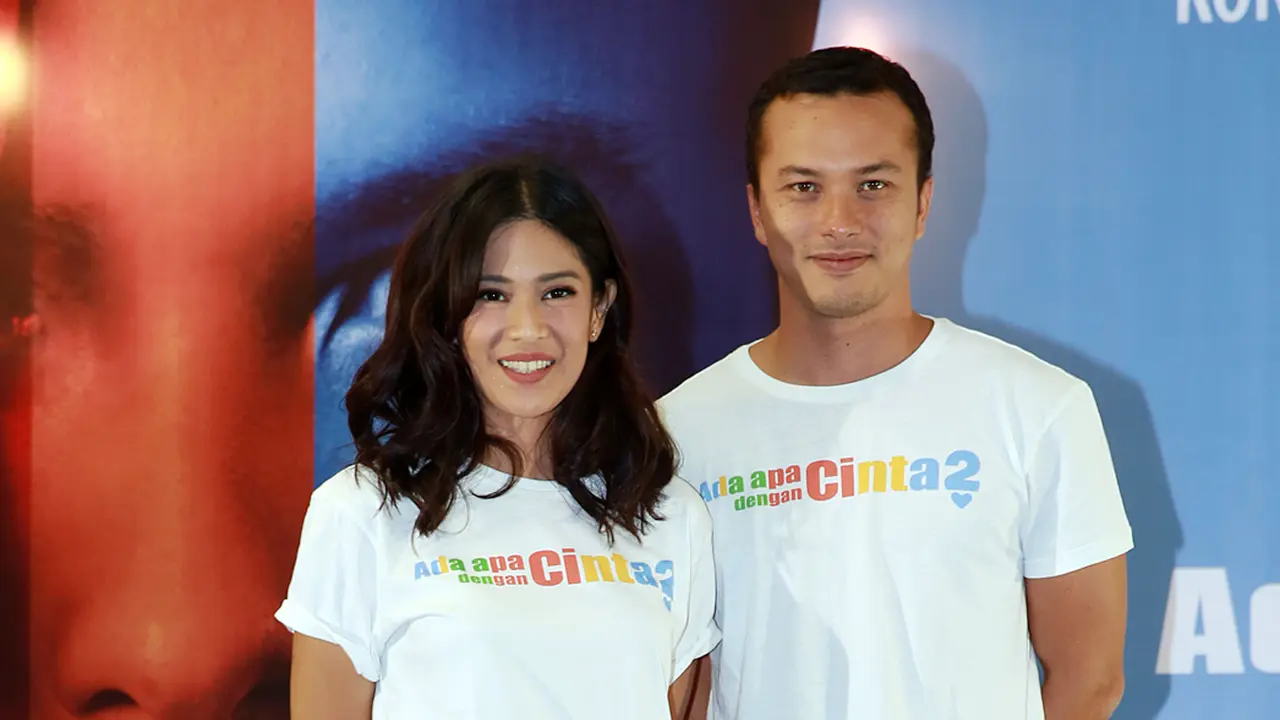 [Bintang] Dian Sastrowardoyo dan Nicholas Saputra 