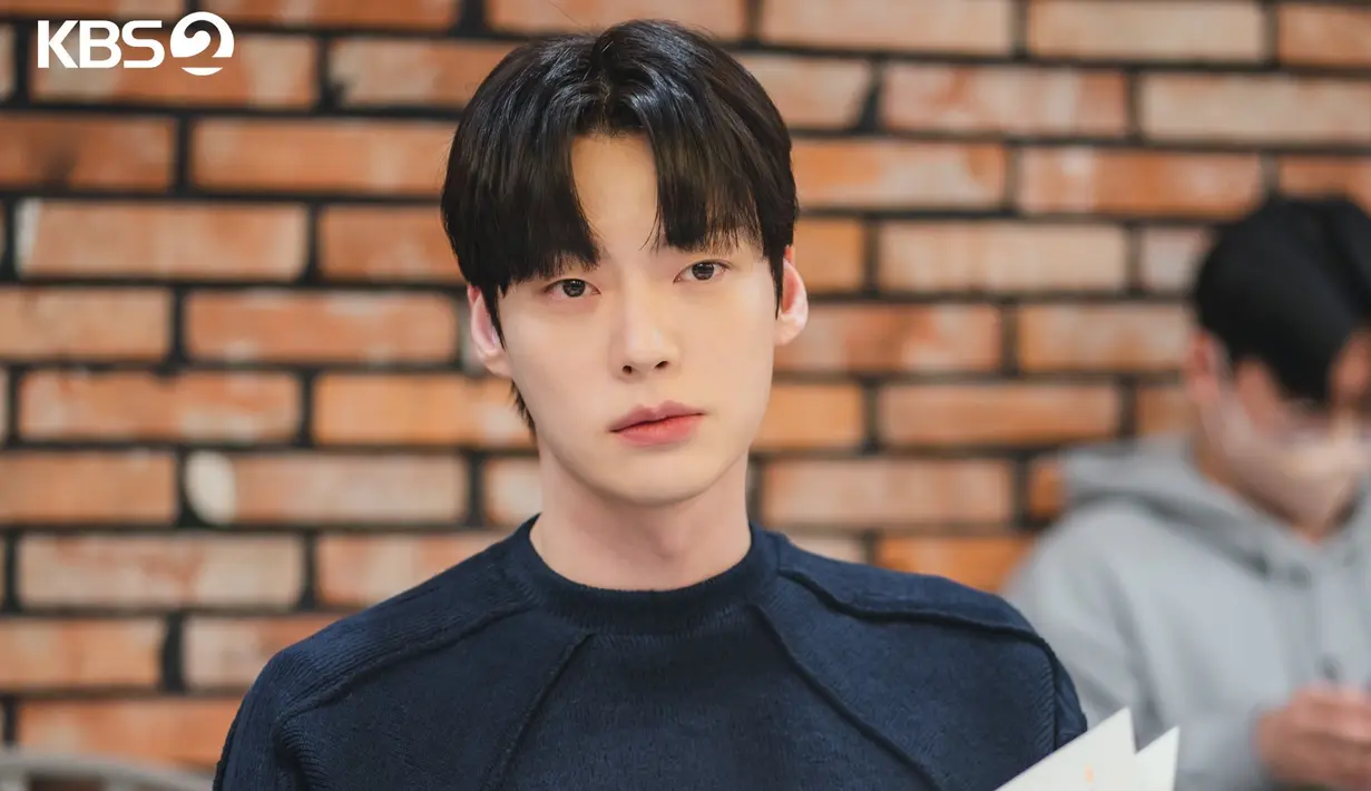 <p>Ahn Jae Hyun dalam The Real Deal Has Come! (KBS via Soompi)</p>