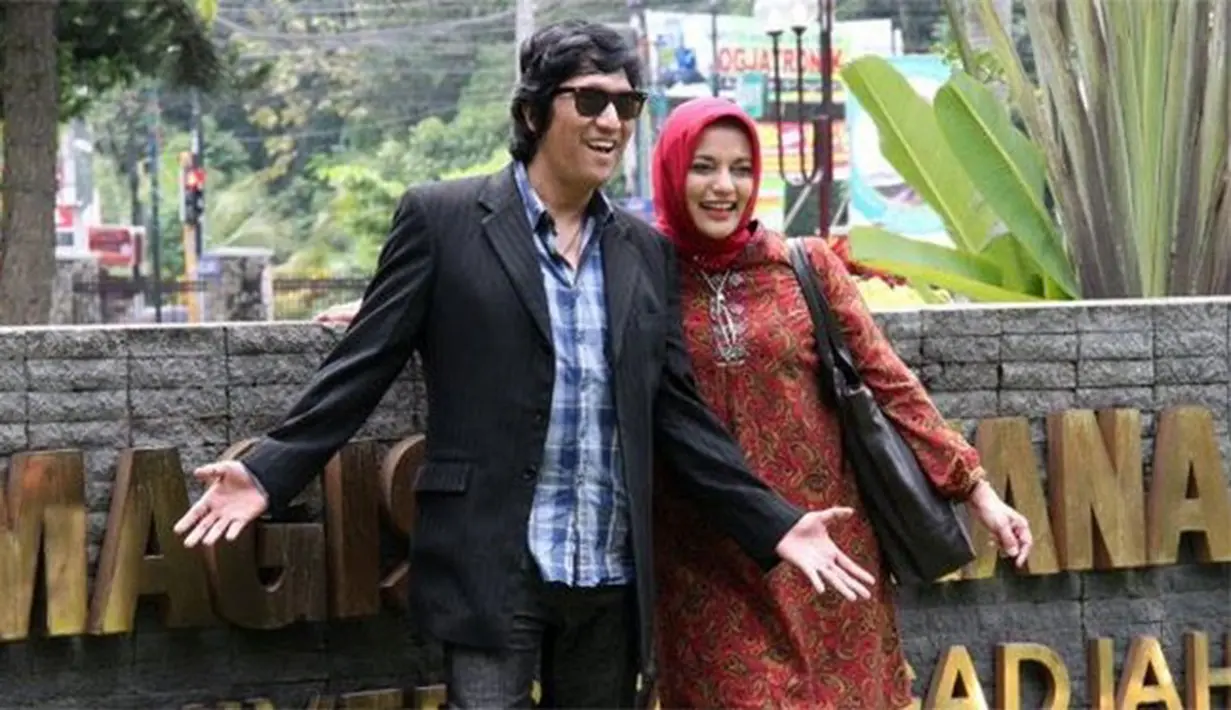 "…entah bagaimana kelak penderitaan proses kematian mereka berdua, kita semua akan menjadi saksi hidupnya. Rasa sakit hati ini dalam waktu dekat akan mereka rasakan 700 kali lebih pedih dari apa yang saya rasakan sekarang,..." tulis marissahaque. 