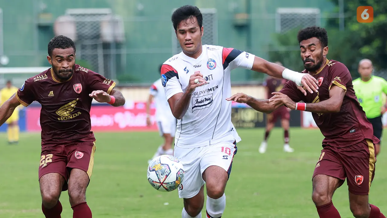 Foto: Takluk dari PSM Makassar, Arema Telan Kekalahan Kelima Beruntun di BRI Liga 1 2022 / 2023