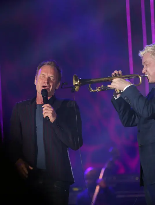 Sting dan Chris Botti tampil memesona dimalam Java Jazz Festival. (Andy Masela/Bintang.com)