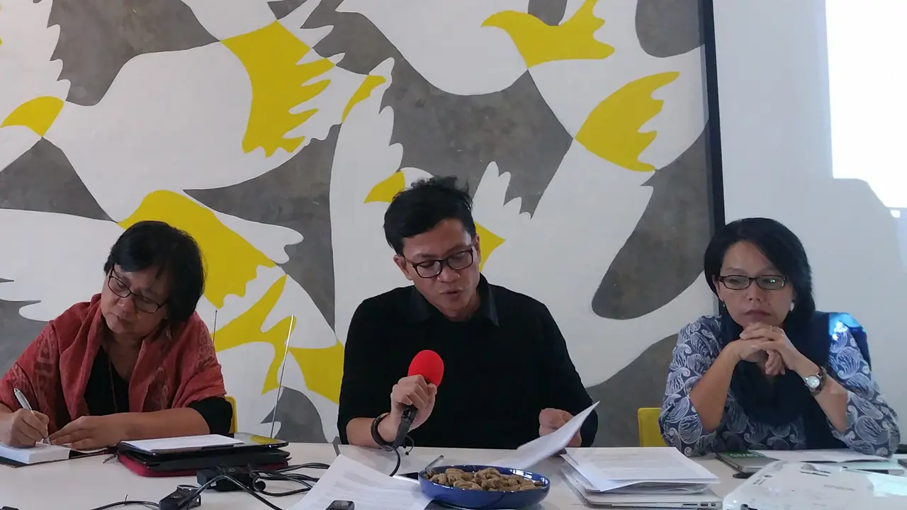Amensty Internastional Indonesia menyampaikan evaluasi HAM di 3 tahun pemerintahan Jokowi-JK. (Liputan6.com / Nanda Perdana Putra)