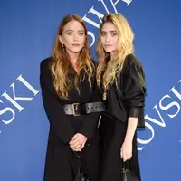 Mary-Kate and Ashley Olsen at 2018 CFDA Awards - Photo: popsugar