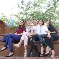 "Sebenernya bukan Girls Squad, itu hanya hastag. Tapi karena keseringan yang akhirnya kita jadi disebut Girls Squad," ujar Irene. (Adrian Putra/Bintang.com)