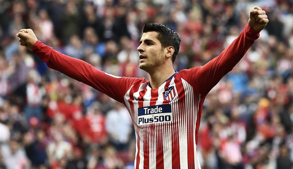4. Alvaro Morata - Dengan dana 58 juta poundsterling, Chelsea mendapatkannya dari Real Madrid pada tahun 2017. Sempat menawan diawal musim namun setelahnya meredup hingga akhirnya dipinjamkan ke Atletico Madrid. (AFP/Pierre Philippe-Marcou)