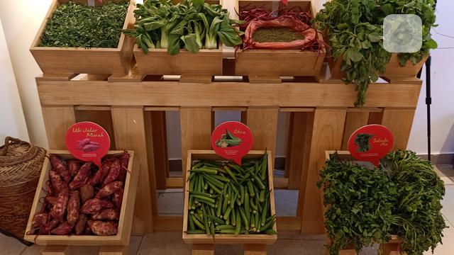 Bahan Pangan Khas Indonesia