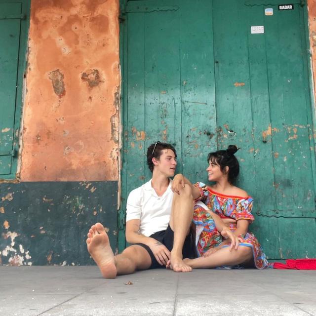 8 Momen Mesra Shawan Mendes dan Camila Cabello, Putus Usai 2 Tahun Lebih Pacaran