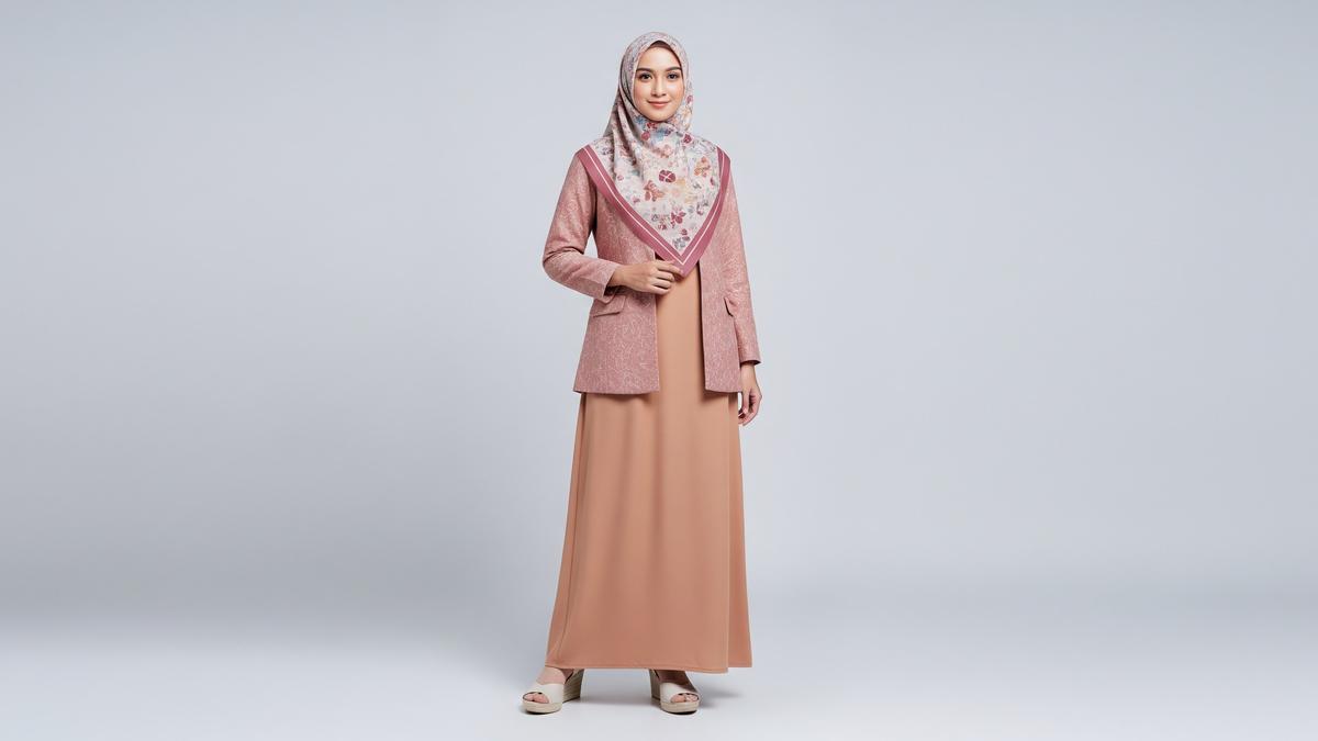 8 Inspirasi Gaya Hijab untuk Gamis Blazer Brokat agar Tampilan Lebih Serasi