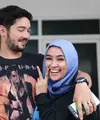 Donny Michael dan Aryani Fitriana, pasangan suami istri yang kini sedang sibuk syuting di satu judul sinetron yang sama, yakni ‘Orang Ketiga’. Keduanya didapuk menjadi pasangan kekasih, Ivan dan Nila. (Nurwahyunan/Bintang.com)