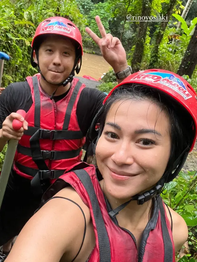 7 Momen Liburan Presenter Dita Fakhrana Ke Bali yang Dikabarkan Bersama Kekasih