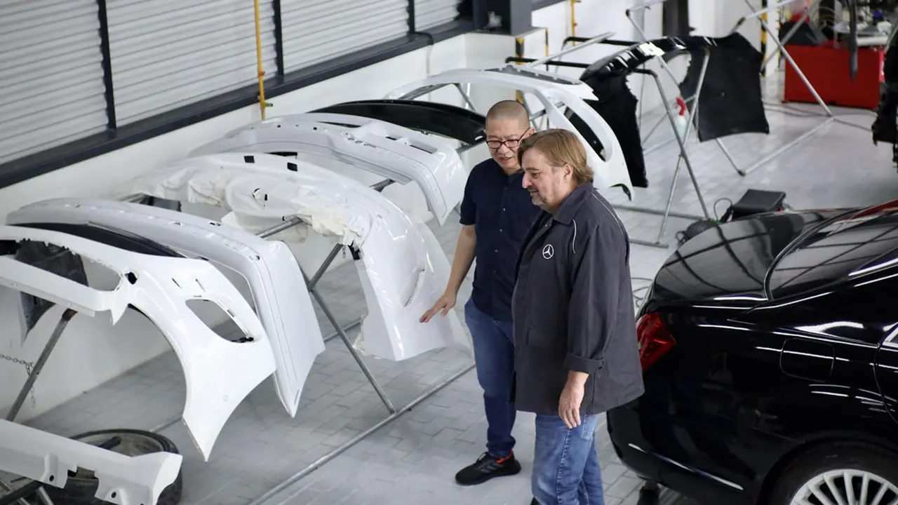 Mercedes-Benz AG, Inchcape dan Indomobil Teken Perjanjian Jual Beli Pabrik dan Distributor Mercedes