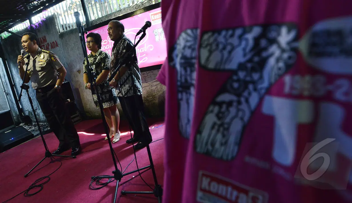 Kombes (Pol) Rikwanto (kiri) memberikan sambutan saat menghadiri acara ulang tahun Kontras yang ke-17, Jakarta, Jumat (20/3/2015). (Liputan6.com/Johan Tallo)