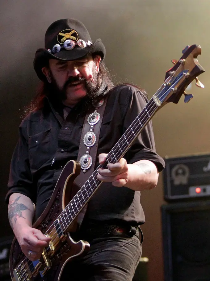 [Bintang] Lemmy Kilmister