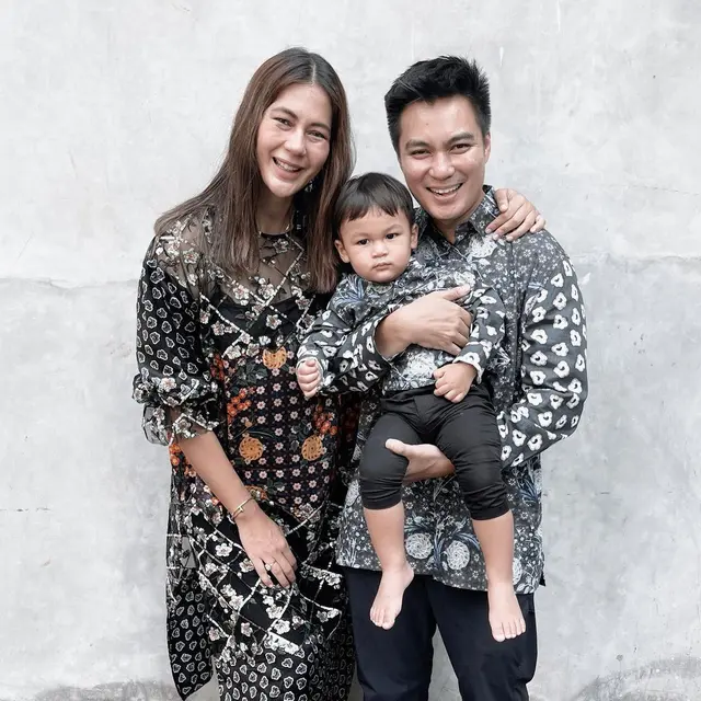 Hamil Anak Kedua, Ini 6 Potret Paula Verhoeven Pamer Baby Bump