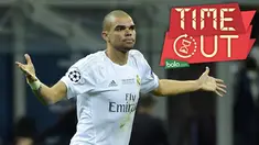 Video raksasa Premier League, Manchester United, menjadi salah satu klub yang ikut dalam perburuan bek Real Madrid, Pepe.