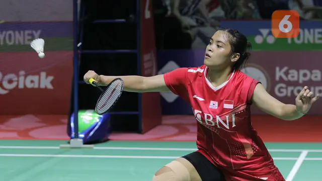 Foto: Putri KW Tumbang, Tunggal Putri Menyisakan Gregoria Mariska Tunjung di Babak 16 Besar Daihatsu Indonesia Masters 2022