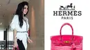 Syahrini juga tak pernah takut tampil dengan warna-warna cerah, seperti terlihat di sini. Ia menenteng tas Hermes Birkin Rose Scheherazade Hot Pink Croco GHW, yang ditaksir memiliki harga sekitar Rp1.245.986.000. Foto: Instagram.