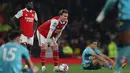 <p>Arsenal mencatatkan penguasaan bola 74 persen, sementara Southampton 26 persen. (AFP/Adrian Dennis)</p>