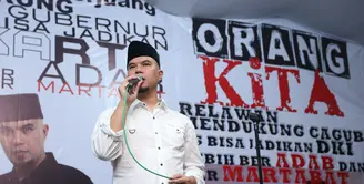 Sebagai bentuk kepeduliannya terhadap lebih baiknya Ibu Kota Jakarta, musisi Ahmad Dhani memberikan wadah untuk para relawan pendukung bakal calon Gubernur DKI Jakarta 2017 mendatang. (Andy Masela/Bintang.com)