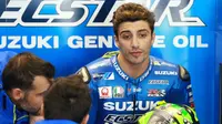 Pebalap Suzuki, Andrea Iannone, belum tampil kompetitif pada MotoGP 2017 karena motor GSX-RR masih memiliki banyak masalah. (Crash)