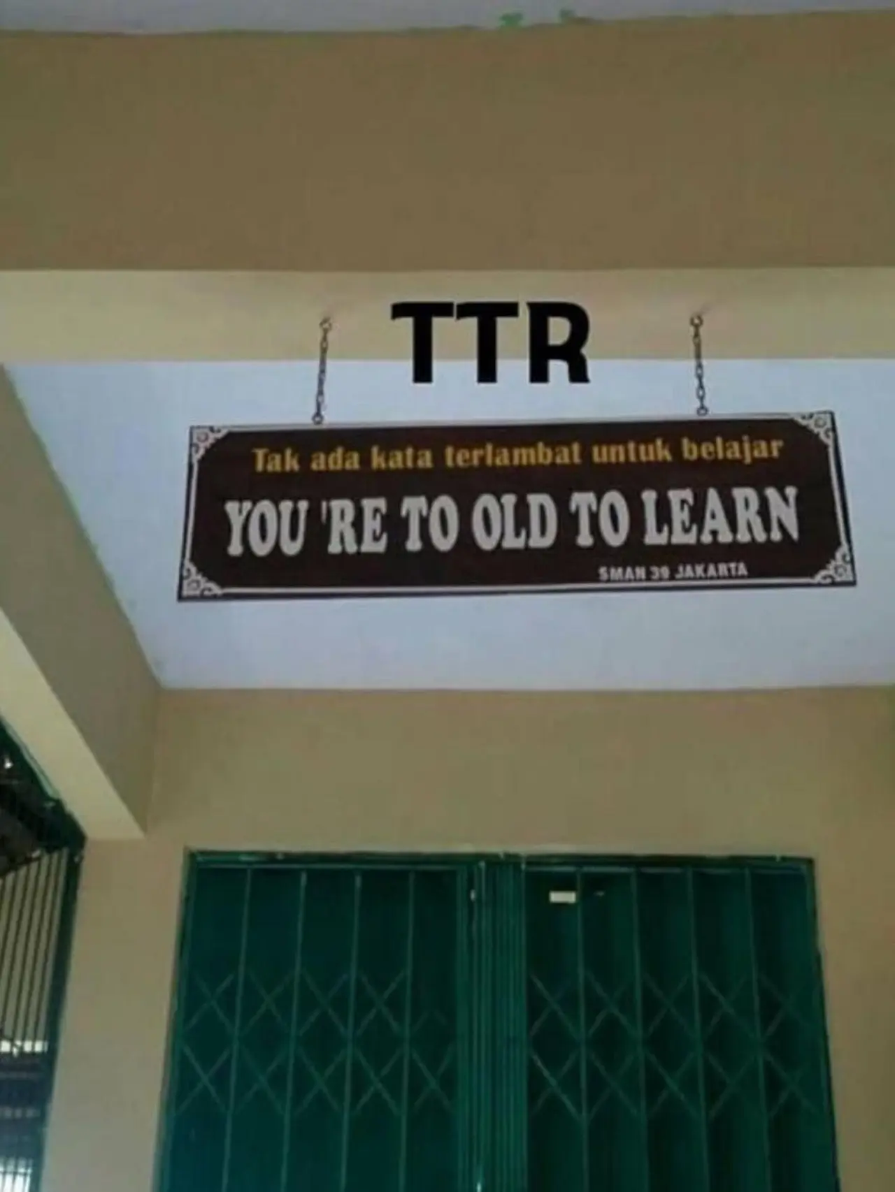 7 Tulisan Peringatan Pakai Bahasa Inggris Ini Kocak Banget - Hot ...