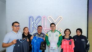CEO Kelme Indonesia, Kevin Wijaya mengunjungi kantor Bola.com, di Gondangdia, Jakarta pada 11 Februari 2026 (Bola.com/Bagaskara Lazuardi)