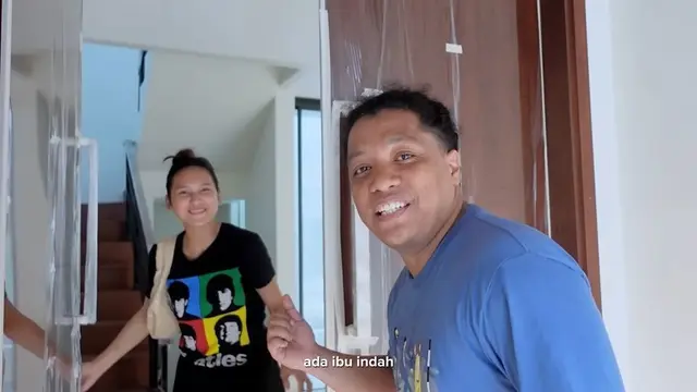 Tinggal Diisi Perabot, Ini 8 Potret Indah Permatasari Tengok Progres Rumah Baru