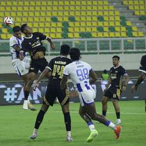 Dewa United vs Persib Bandung di BRI Super League 2025/2026. (Dok Persib)