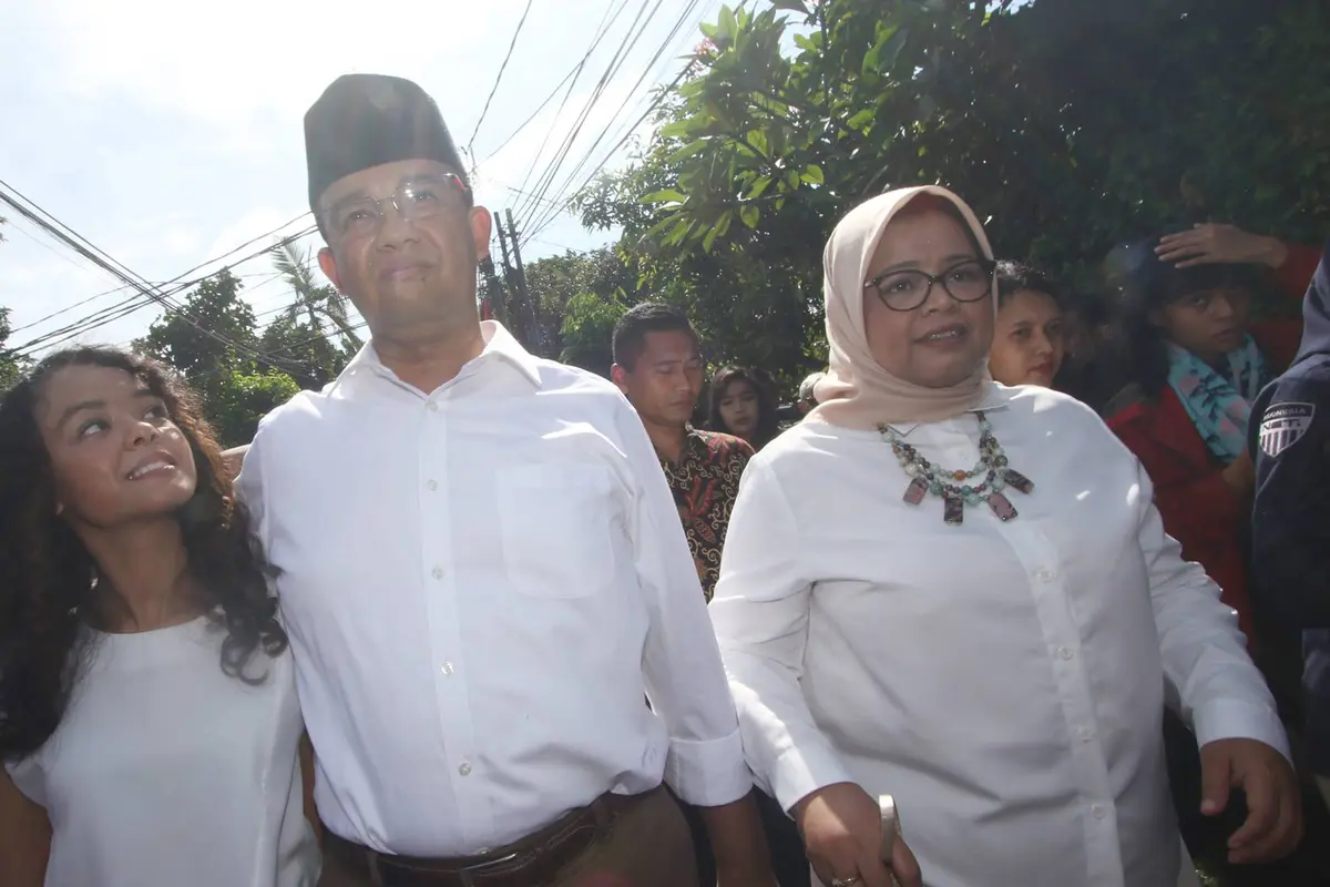20170215-Anies Baswedan dan Keluarga Mencoblos TPS 28-Jakarta