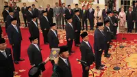 48 menteri negara dan sejumlah kepala lembaga Kabinet Merah Putih yang akan bekerja dalam kabinet Merah-Putih periode 2024-2029. (AP Photo/Achmad Ibrahim)