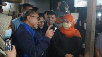 Menteri Perdagangan Zulkifli Hasan bersama Gubernur Jawa Timur Kofifah Indah Parawangsa saat inspeksi mendadak (sidak) di Pasar Grosir Keputran Surabaya, pada Sabtu malam (30/7/2022).