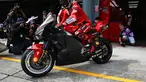 Pebalap Ducati Lenovo, Francesco Bagnaia memacu motornya meninggalkan pit lane saat sesi tes pramusim MotoGP 2023 yang berlangsung di Sirkuit Sepang, Malaysia, Sabtu (10/02/2023). Seperti sebelumnya, hanya ada lima tes pramusim resmi yang diizinkan, yaitu di Malaysia (10-12 Februari) dan Portugal (11-12 Maret). (AFP/Mohd Rasfan)
