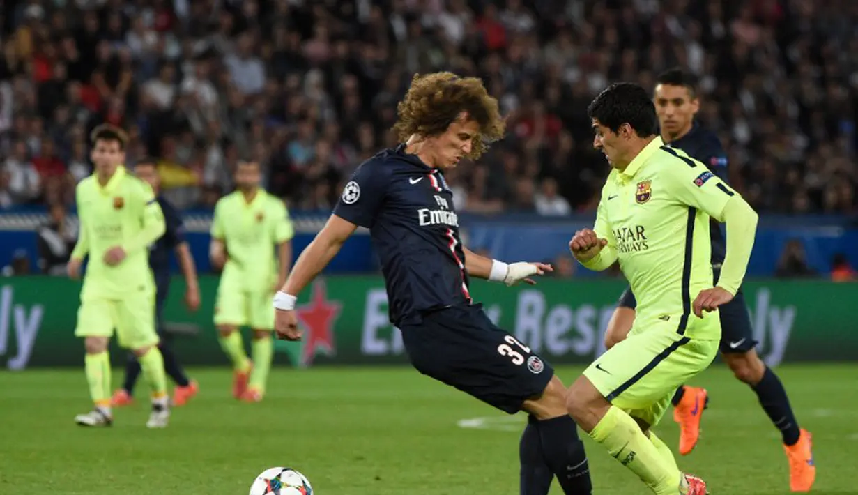 Luis Suarez kembali mempecundangi David Luiz 