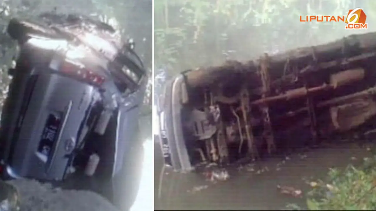 mobil-terjun-130815b.jpg