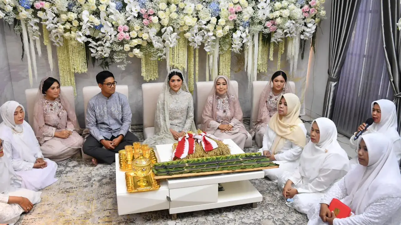 Rangkaian acara pernikahan putra bungsu Presiden Joko Widodo atau Jokowi, Kaesang Pangarep, dengan calon istrinya Erina Gudono dimulai Kamis (8/12/2022).