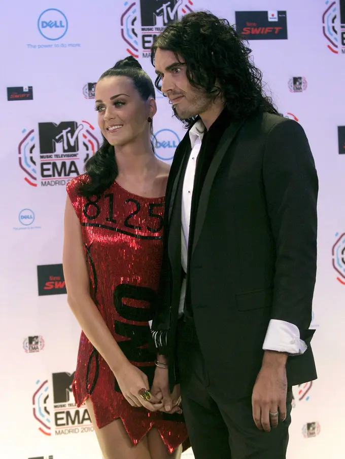 [Bintang] Katy Perry dan Russell Brand