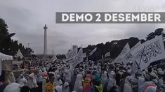 Sejak dinihari, massa demo damai 2 Desember menuju Monas, banyaknya massa yang berjalan membuat lalu lintas tersendat