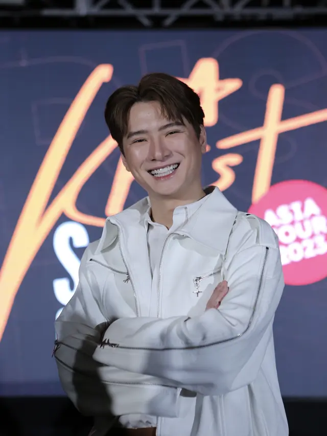 Krist Perawat gelar konser di Jakarta. (Foto: Daniel Kampua/Fimela)