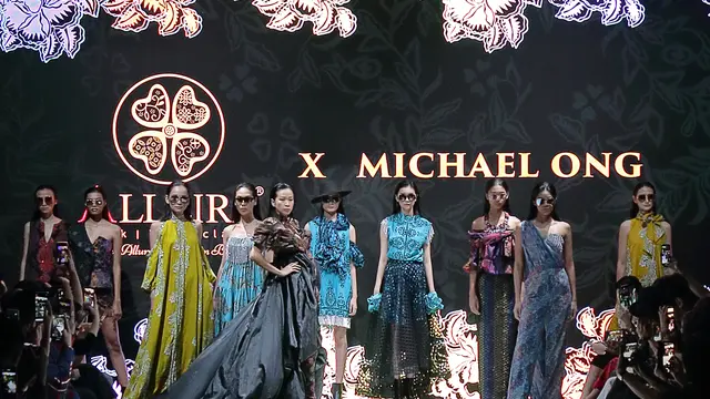 Batik multifungsi dari Alleira x Michael Ong