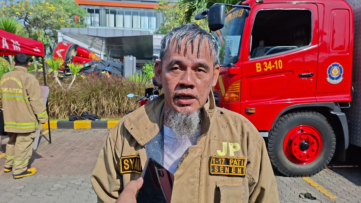 Kebakaran di Kampus Binus Kemanggisan, Petugas Damkar Sempat Kesulitan Cari Titik Api