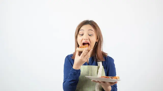 Savor First Bite, Kebiasaan Menikmati Gigitan Pertama agar Makan Tidak Berlebihan