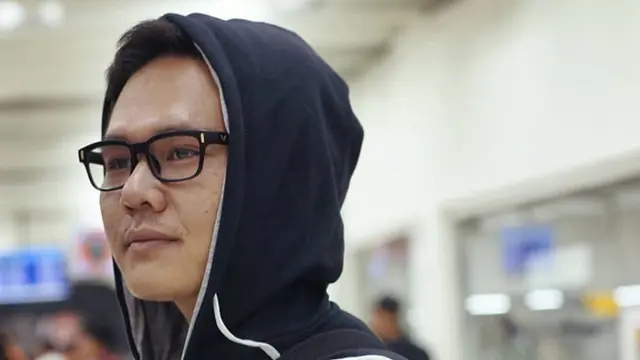 Selalu Pakai Makeup Tebal, Ini 6 Potret Wajah Asli Rizki Maulana Kuburan Band