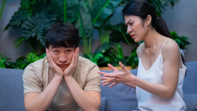 perempuan dan pasangan 28 juni tengkar