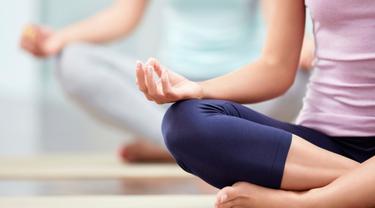 4 Pose Yoga Ini Ampuh Hilangkan Kepenatan (IKLAN)